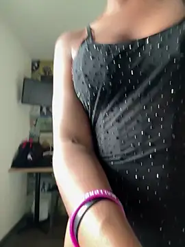 cassie miller velvet online show from May 2, 4:54 pm