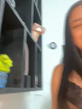 Emilyy05  online show from March 30, 8:47 am