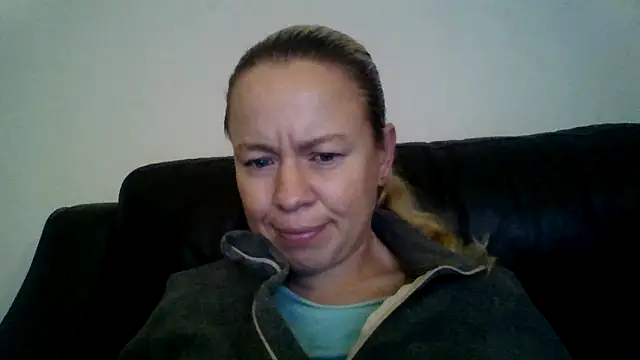 jennyblondeuk online show from January 17, 7:21 pm