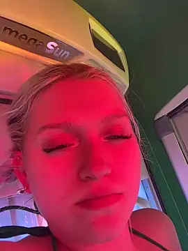 EmmiPemmi online show from February 9, 4:20 pm