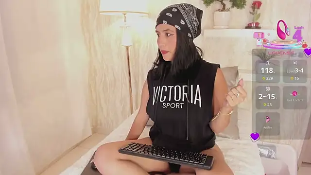 Laylaa- online show from January 8, 12:47 am