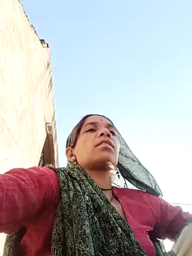 Karishma singh online show from April 1, 1:50 am