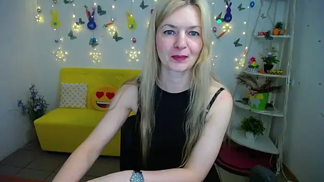 MelissaTyler online show from April 12, 7:55 am