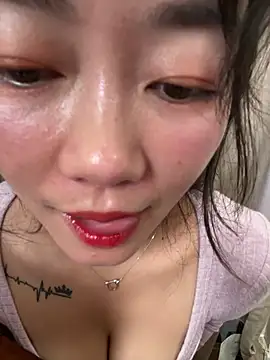 Molly-xiao online show from April 13, 9:43 am