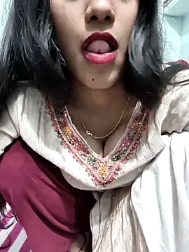 Yours-Zeenat online show from February 5, 9:34 am