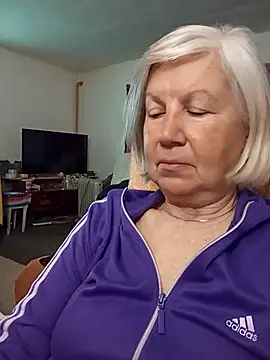 KlaudiaDarling online show from March 19, 8:18 am