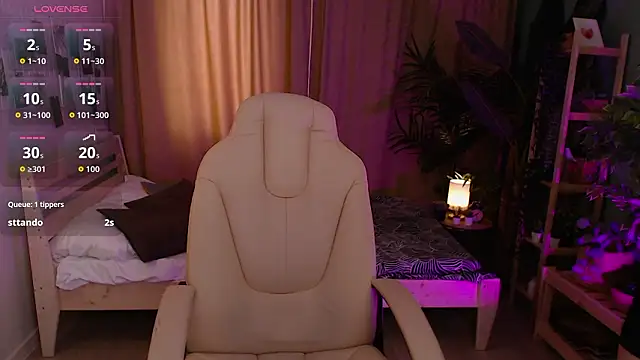 Haya Harareet online show from March 3, 7:47 am