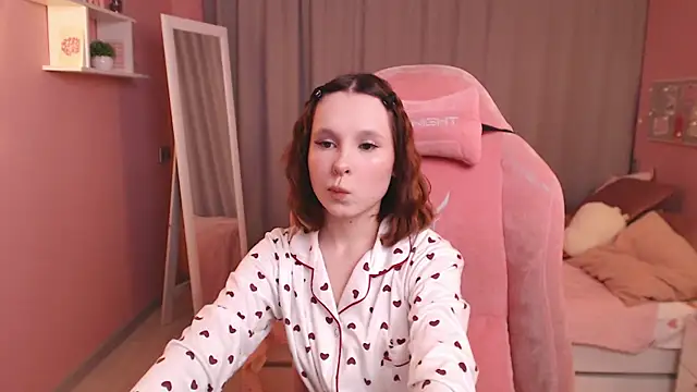 Haya Harareet online show from February 6, 1:09 am