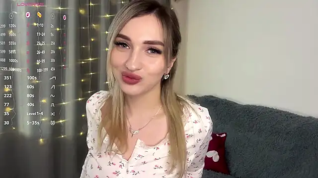  ViviV  online show from February 10, 4:54 pm