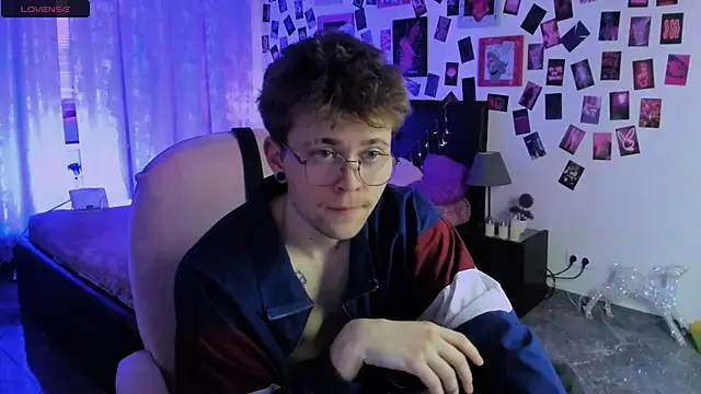 Tomas Norton online show from March 24, 3:50 pm