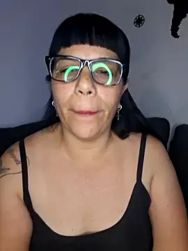 angielove1905 online show from January 8, 4:16 am