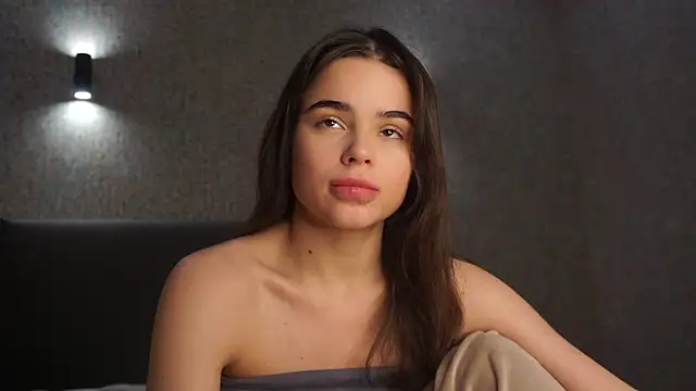 linclars online show from February 16, 1:33 pm