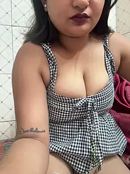 Curvy Anaya online show from May 2, 6:39 am