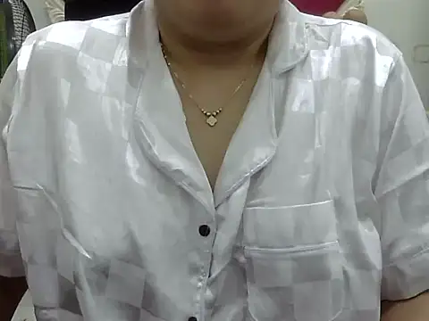 Sarah no land online show from March 25, 1:58 pm