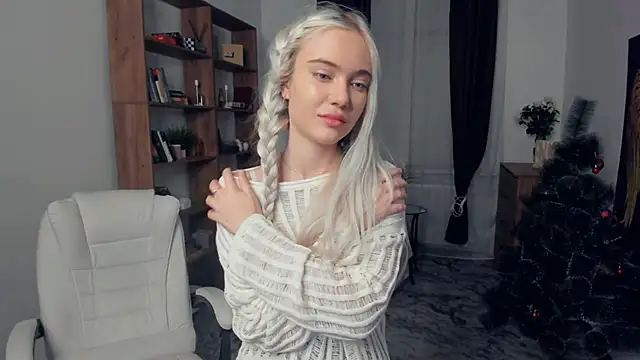 KristalCrowner online show from January 18, 8:38 pm