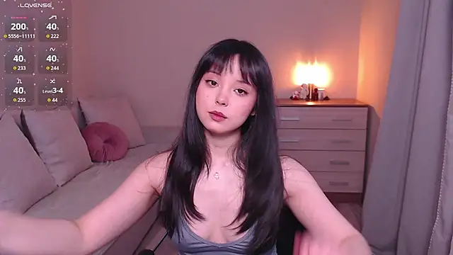 lia hetty online show from February 28, 2:05 pm