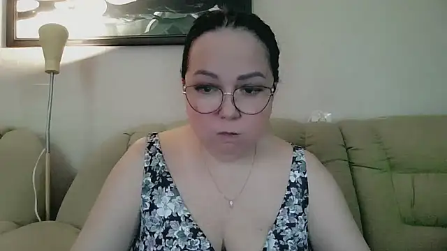 infinity loveliness online show from April 7, 10:28 am