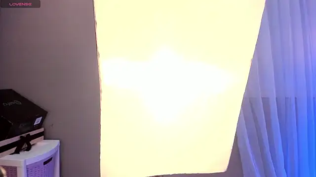 MAGIC ISIS  online show from April 15, 6:25 am