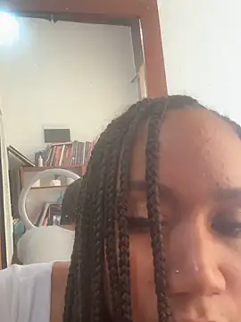 luucywilliams online show from February 4, 4:10 pm