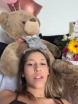 vicky bass  online show from March 8, 8:57 pm