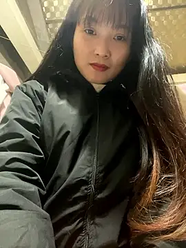 mode-bae online show from January 8, 1:37 pm