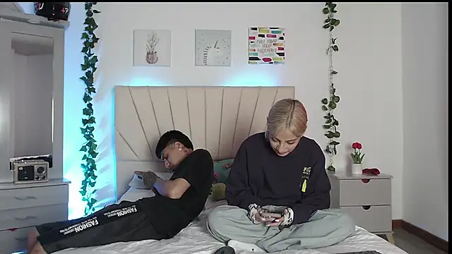 eclipse desire online show from January 14, 12:10 pm