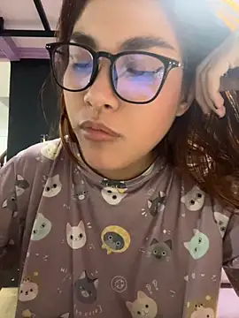 CrystalFairy007 online show from April 11, 4:18 am