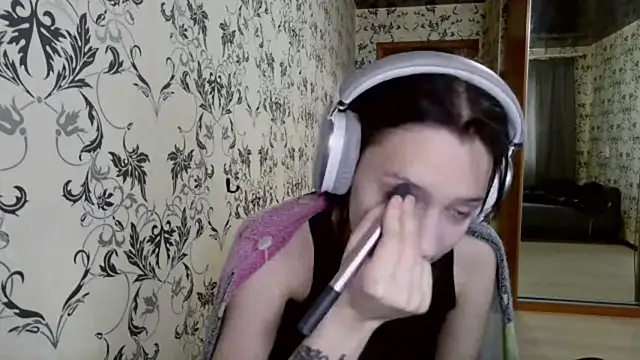 LxayBloom online show from April 3, 10:46 am