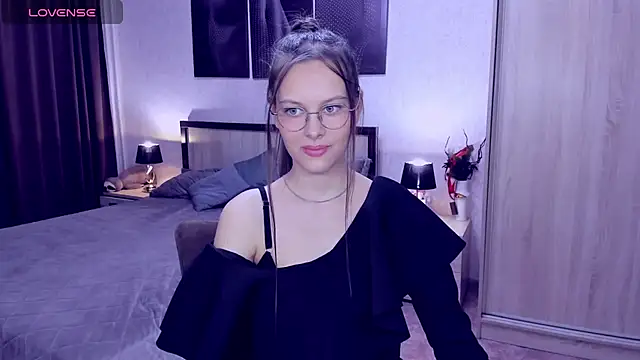 AyumiBlossom online show from March 27, 2:51 pm