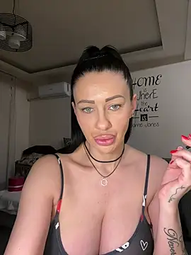 IRISWHITE17 online show from February 9, 5:43 am