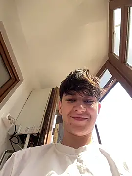 ravenryx online show from April 15, 11:00 am