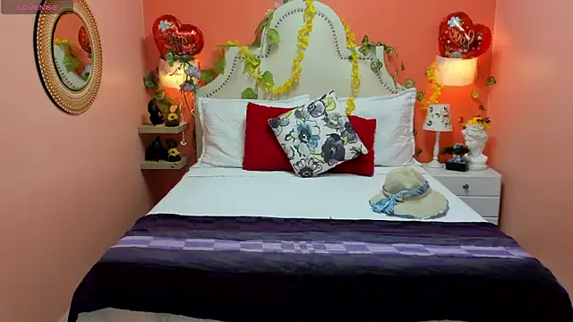 Dalila Najjar  online show from April 11, 2:32 pm