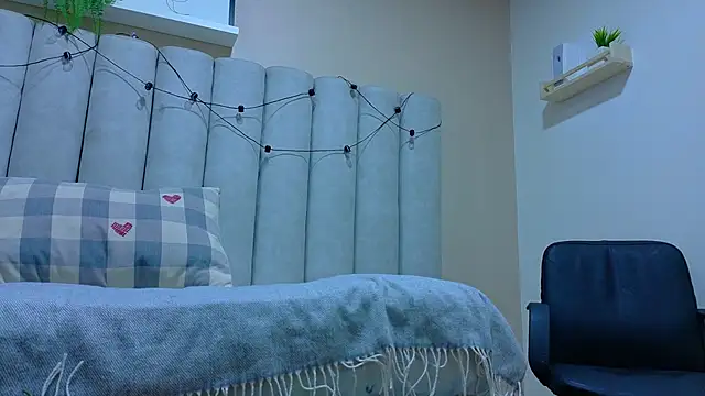 AmberStonne   online show from March 13, 2:57 am