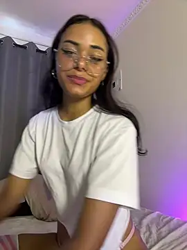 Iam Lyan  online show from July 29, 9:26 pm
