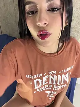 JessyRay  online show from February 3, 7:40 pm