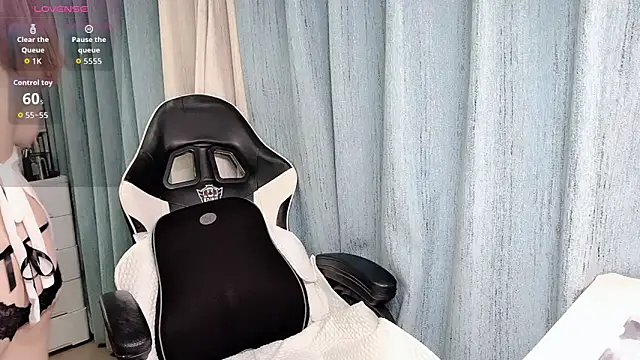 LuLu-lll online show from February 11, 4:41 pm