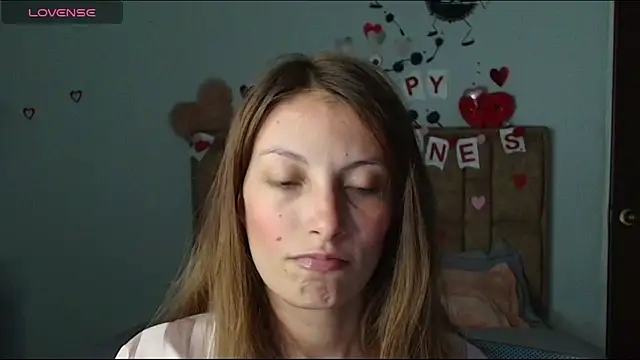 Sweet moon v  online show from February 13, 1:07 am