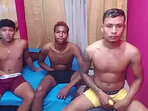 hugecock black online show from January 7, 7:50 pm