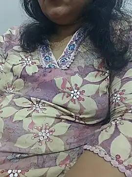 piryasharma005 online show from May 7, 3:05 pm