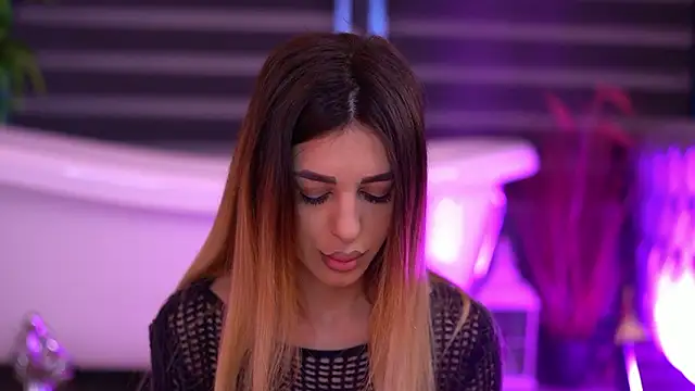 ItsIvyLicious online show from February 16, 5:40 am