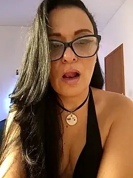 Lunnaluxcam online show from February 28, 1:49 am