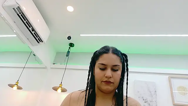 AlmaRose  online show from February 5, 2:20 pm