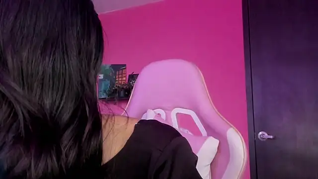 azula lillet online show from April 10, 9:10 pm