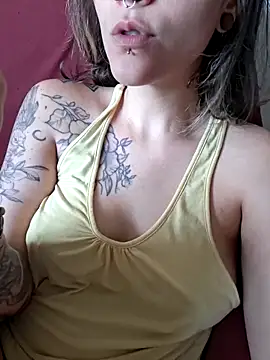 Casal HotBrisa online show from April 6, 6:31 pm