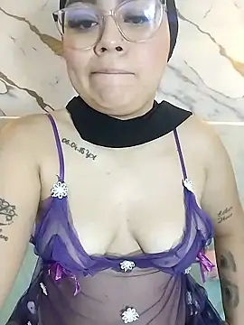  amyra online show from January 13, 12:09 pm