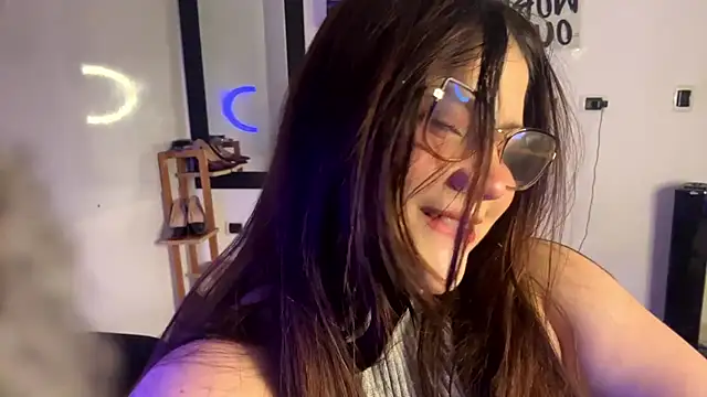 ivy velvet online show from July 22, 1:50 am