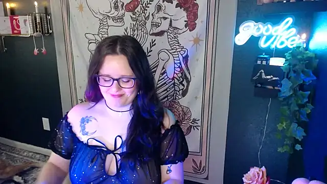 HazeyViolet333 online show from March 24, 7:08 pm