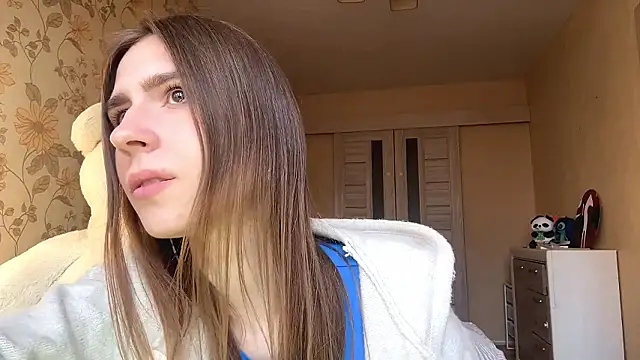 ElsieKuhlmann online show from March 18, 2:11 pm