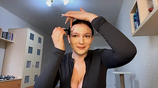 JammieMickiewicz online show from April 10, 2:23 pm