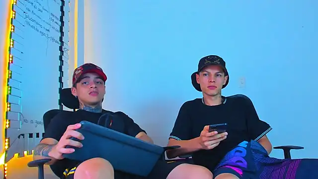 Thomas-Wil online show from February 9, 4:15 am